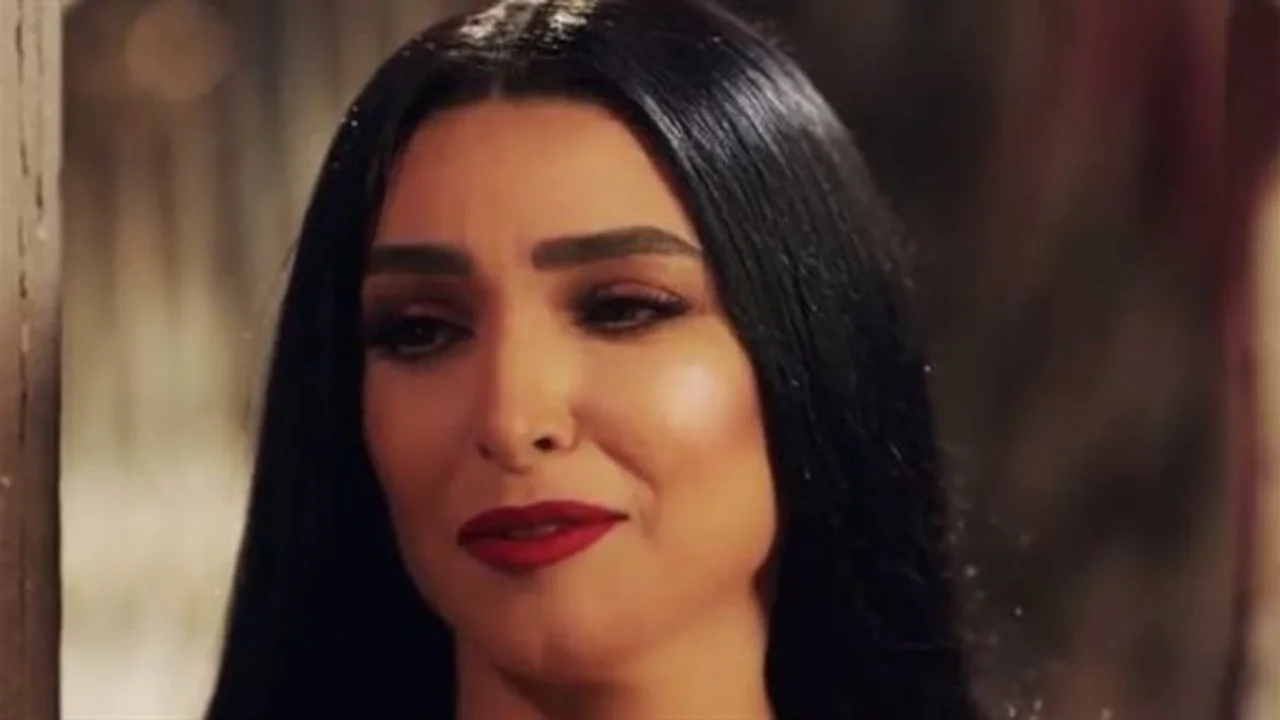 نقل الخبرات الفنية.. روجينا تدعم مواهب الجيل الجديد بمهارات المعهد العالي متميزة